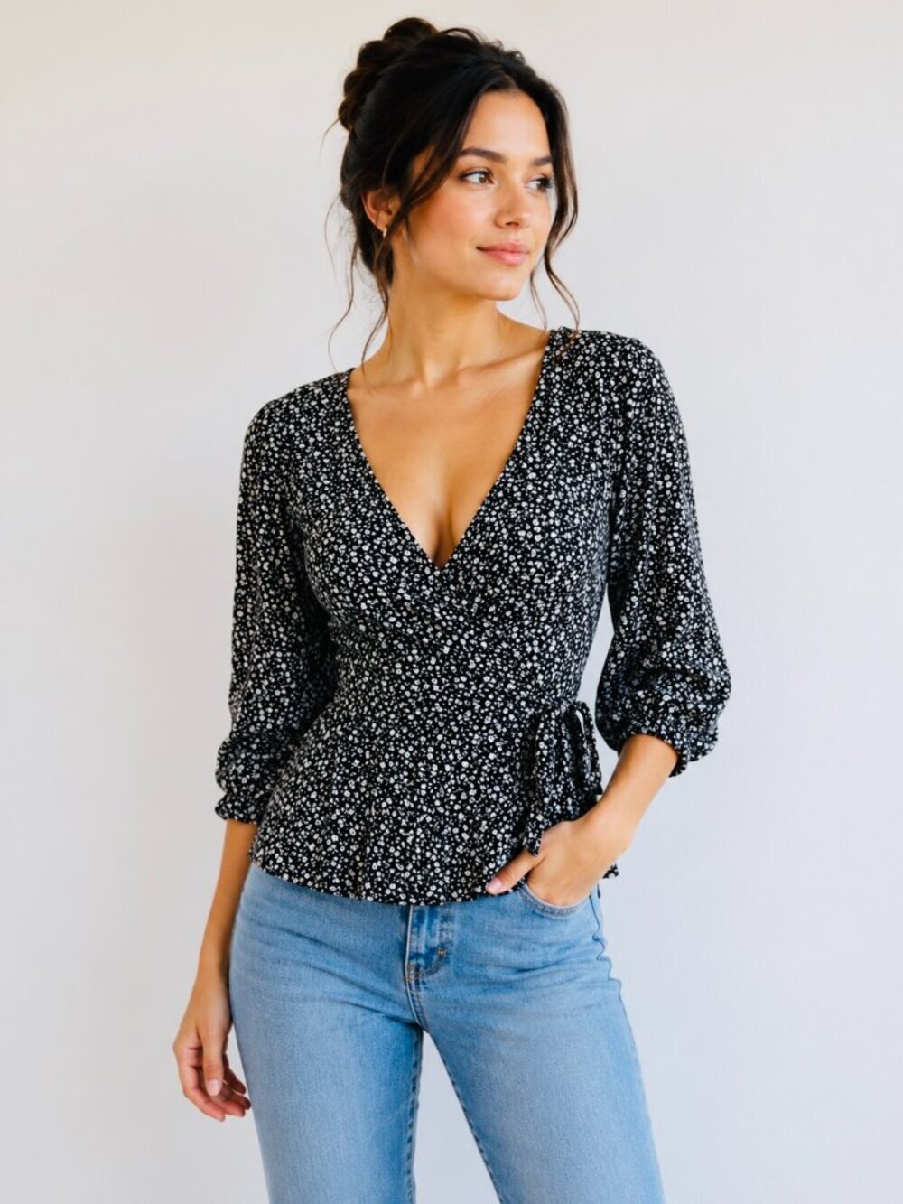 Banana Republic Black & White Blouse Size M - Made in Indonesia